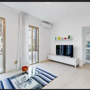 sweety-mary-apartment.hotelinveneto.com/